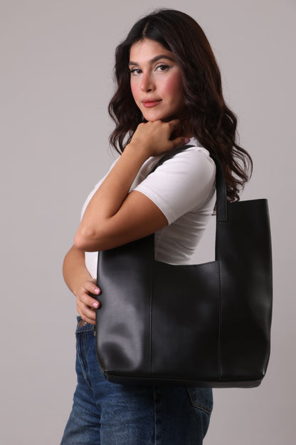Cut-Out Bag - Black
