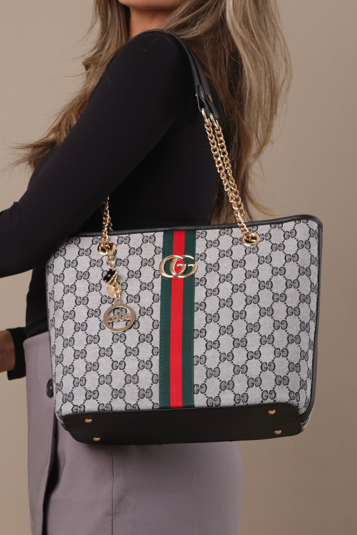 GG Medium Tote Bag