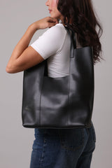 Cut-Out Bag - Black