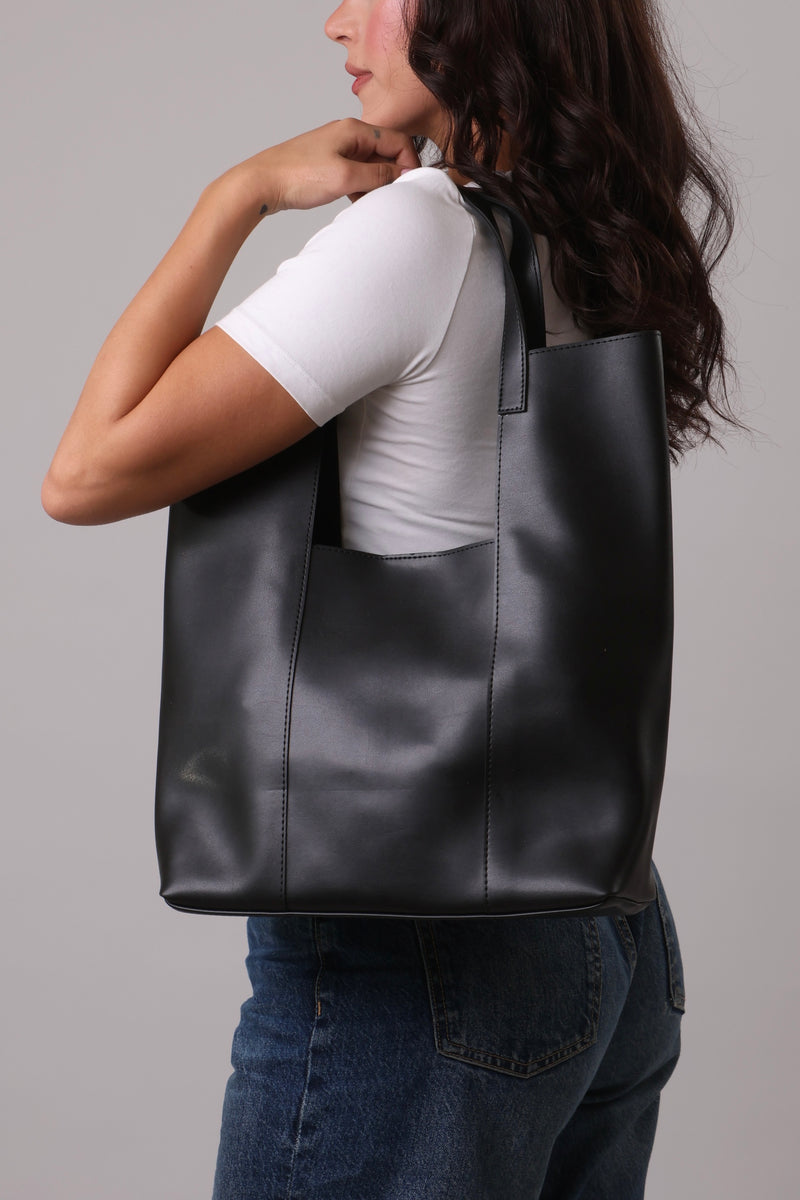 Cut-Out Bag - Black